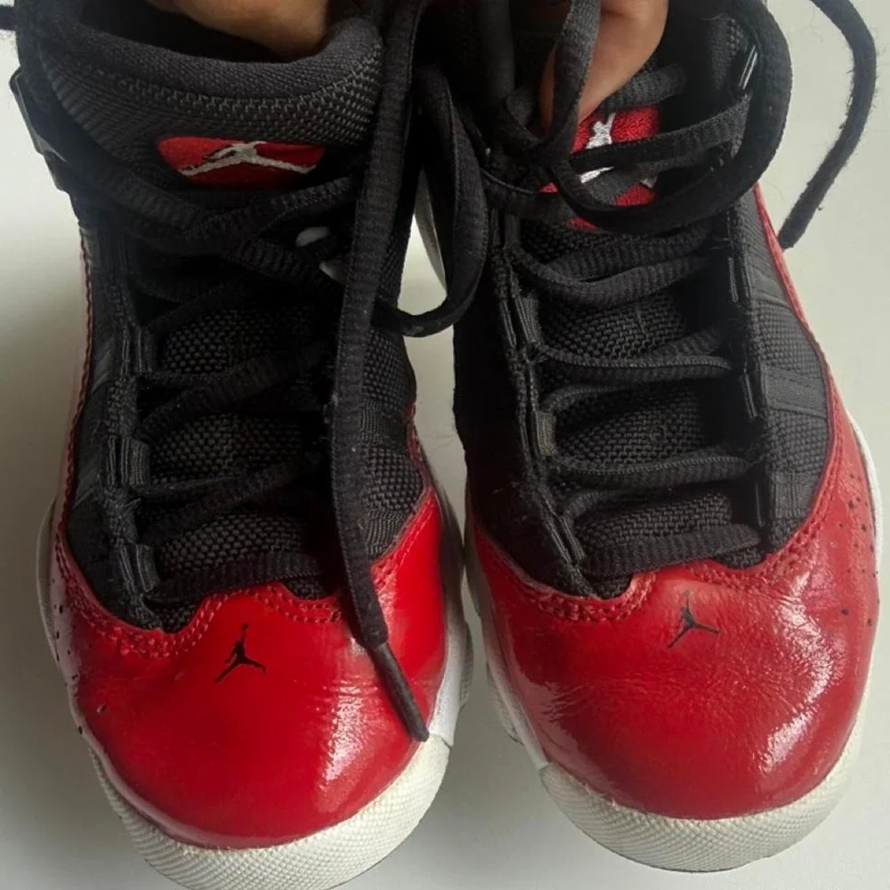 Jordan Kid's Size 13.5 Retro Red/Black